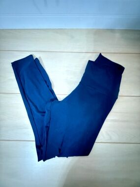 Grace and Lace Navy Leggings Medium